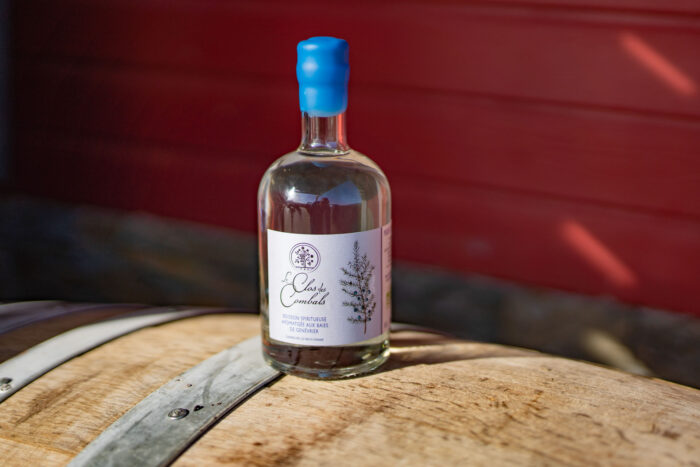 Boisson spiritueuse aromatisée aux baies de Genévriers